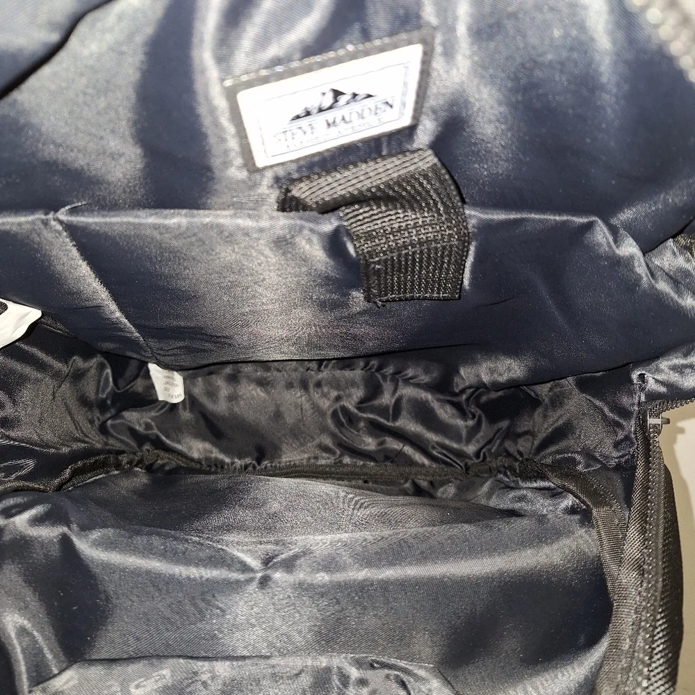 Steve Madden Black nylon Backpack. It's new with tags with no flaws. Carry-all